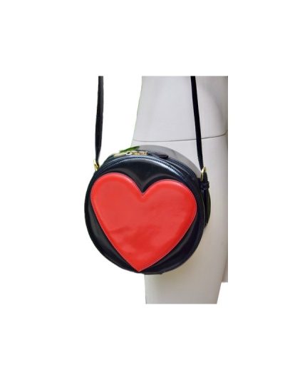 moschino.jpg